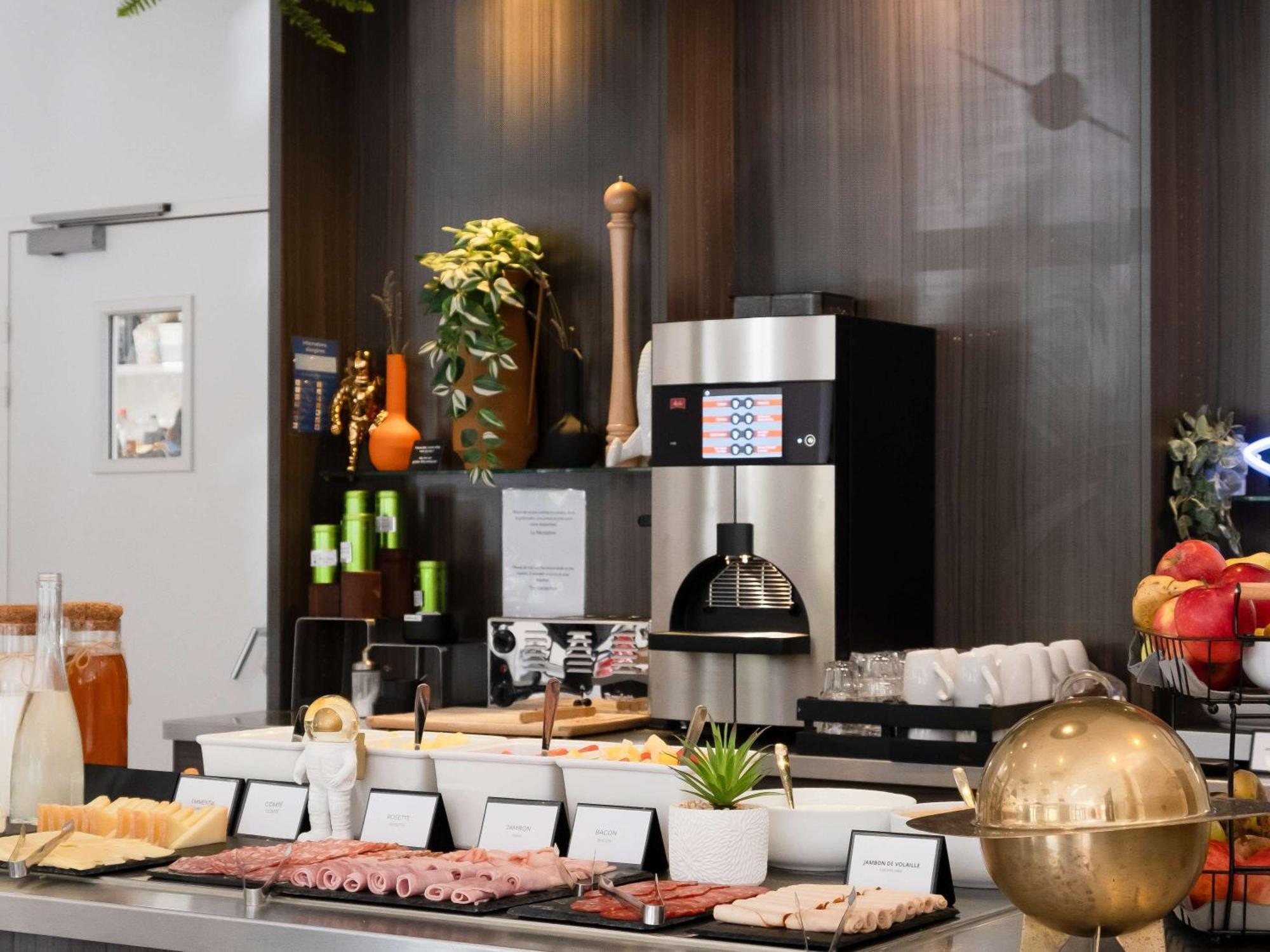Ibis Styles Toulouse Cite Espace Esterno foto