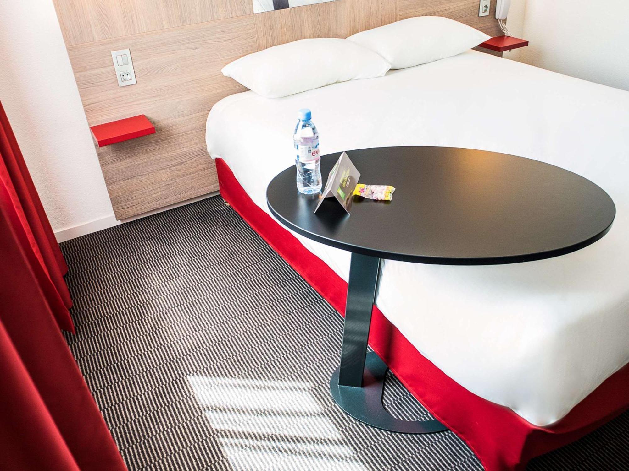 Ibis Styles Toulouse Cite Espace Esterno foto