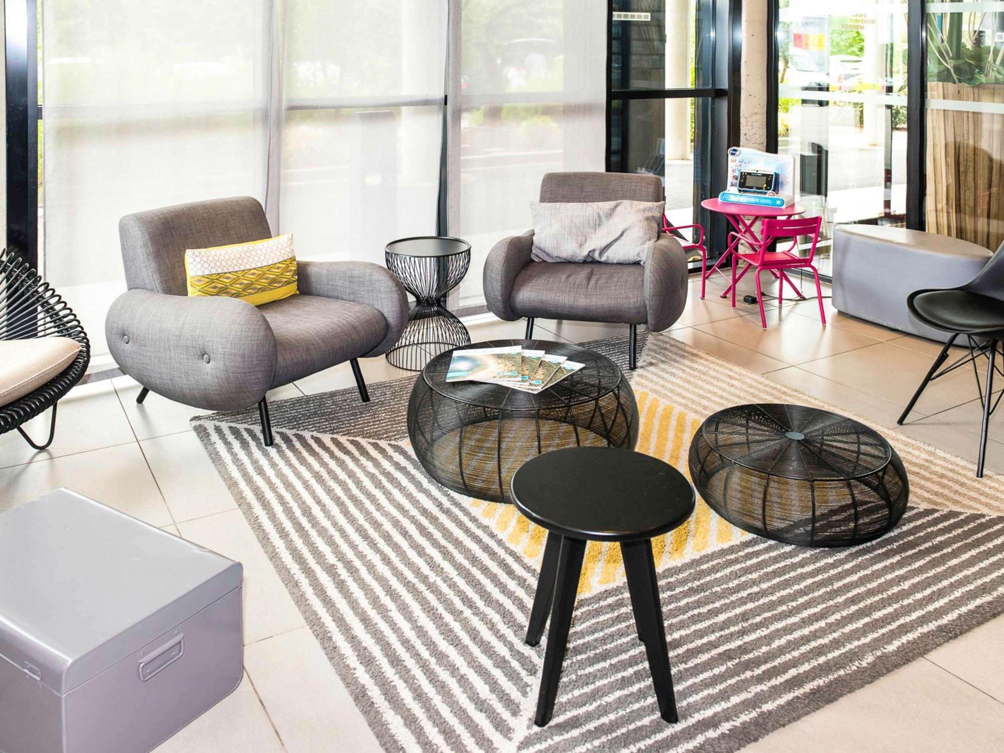 Ibis Styles Toulouse Cite Espace Esterno foto