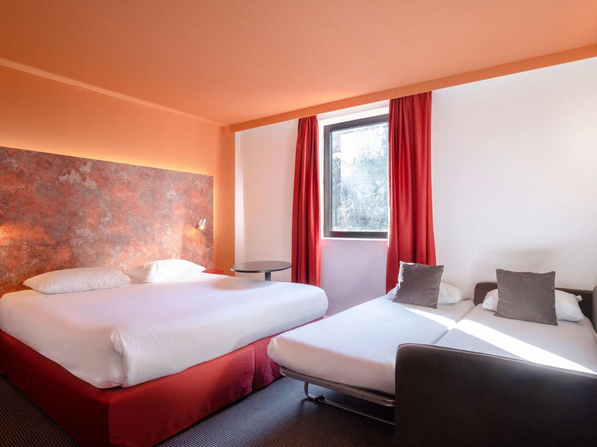 Ibis Styles Toulouse Cite Espace Esterno foto